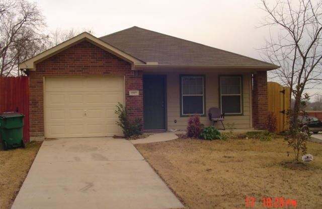 1317 E Virginia St - 1317 East Virginia Street, McKinney, TX 75069