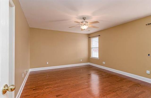 5311 Frankford Dr SE Gallery 4