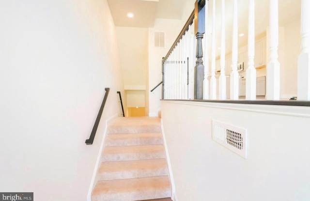 23788 MYRTLE GLEN Way Gallery 2