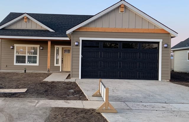 1295 Tamarindo Lane - 1295 West Tamarindo Lane, Hayden, ID 83835