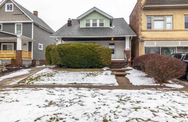 3707 W 140th St photos photos