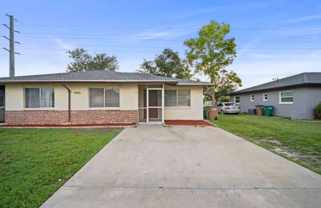 Beautiful 2-bedroom, 2-bathroom apartment, perfectly located in Cape Coral Gallery 1
