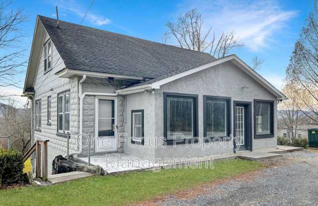 2435 Woodward Ave photos photos