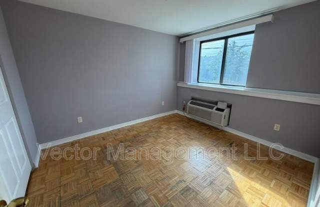 1349 Dixwell Avenue - 18 photos photos