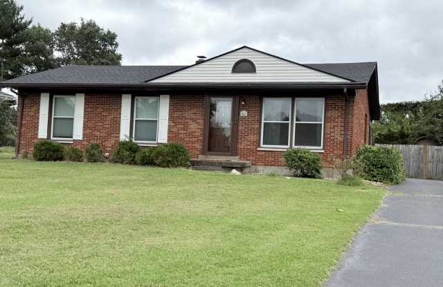 Spacious 4 bed / 2 bath home Gallery 1