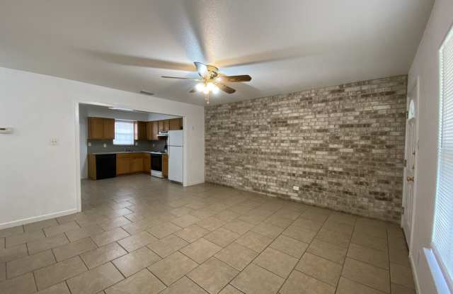 1209 W Goodwin photos photos