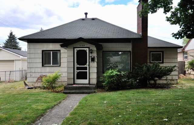 Downtown CDA: 3 bed 2 bath Bungalow - 1109 Coeur D Alene Avenue, Coeur d'Alene, ID 83814