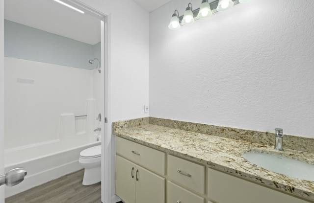 845 Woodside Way photos photos