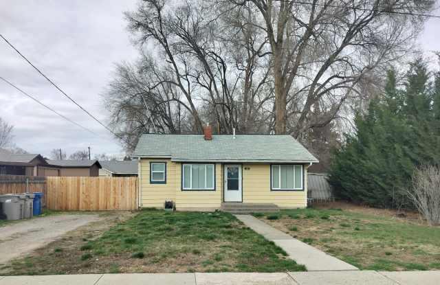 320 W 2nd North St photos photos