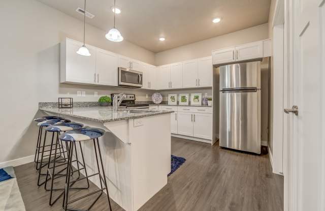 573 E 210 N Unit 312 photos photos