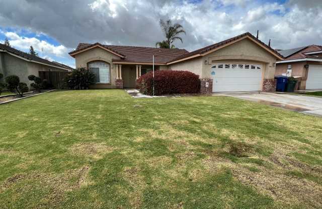 Southwest 3 bedroom with a pool Gallery 3