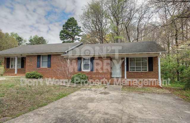 201 Pinecrest Drive photos photos