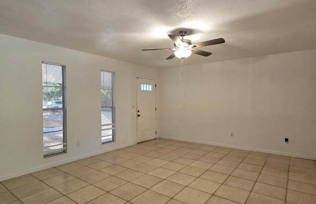 1537 Mango Tree Drive Gallery 2