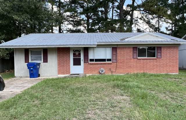214 Hickory St - 214 Hickory Street, New Llano, LA 71461