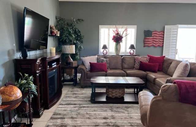 3BR 2Ba Designer Furnished Home- Bullhead Parkway photos photos