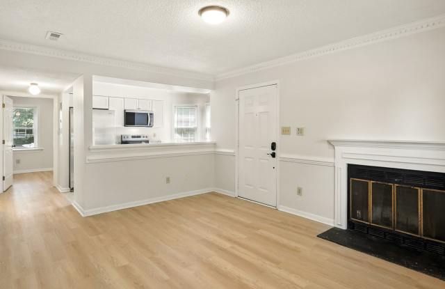 Fabulous 1 Bedroom/1 Bath Condo Unit! photos photos