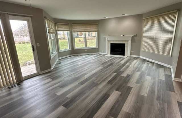 17 Willow Parkway - 17 Willow Parkway, Buffalo Grove, IL 60089