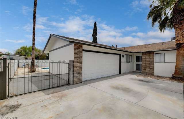717 Palmhurst Drive Gallery 2