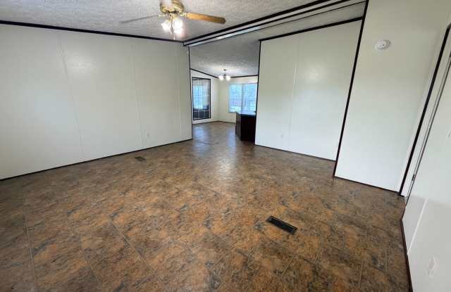 3BD/2B Mobile Home in Lakeland, GA Gallery 3