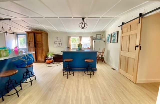 570 Sandy Lane Gallery 2