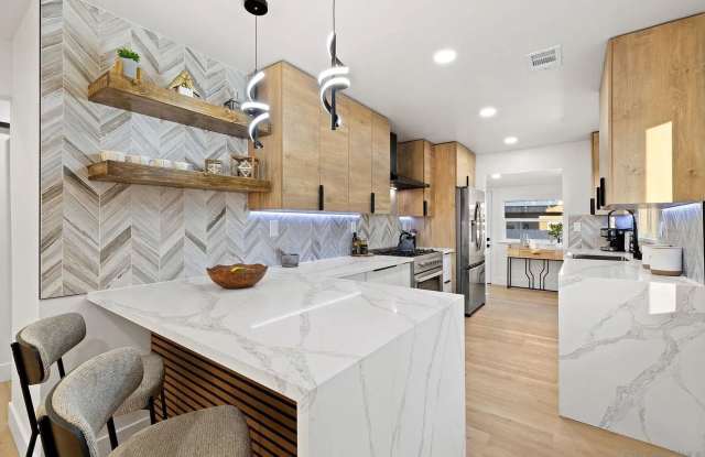 Beautifully Remodeled 3-Bed Home in Prime Location – Move-In Ready photos photos