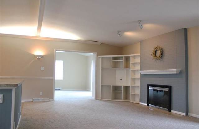 35 CARLIN Drive Gallery 4