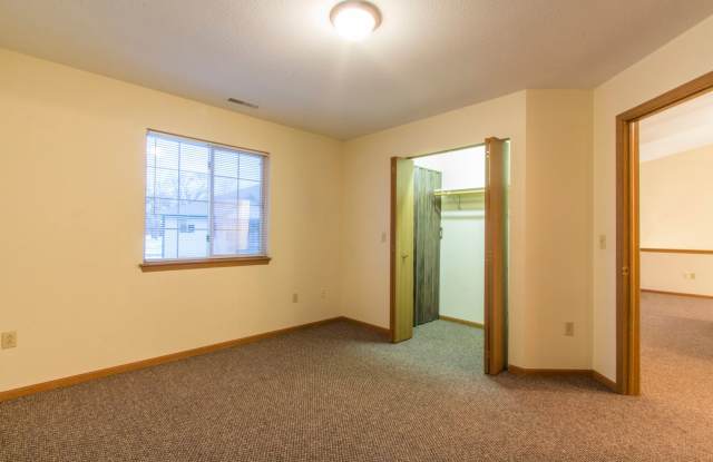 Swan  Creek Apartments Gallery 4