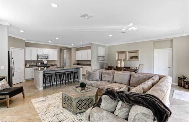 19343 Elston WAY Gallery 3