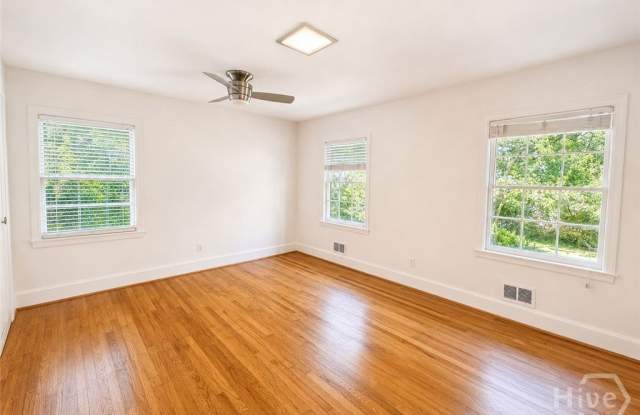 560 Riverview Road Gallery 3
