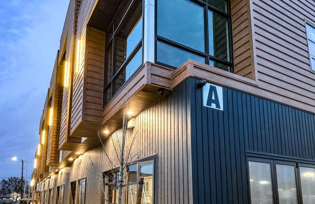 The Towns On Elm photos photos