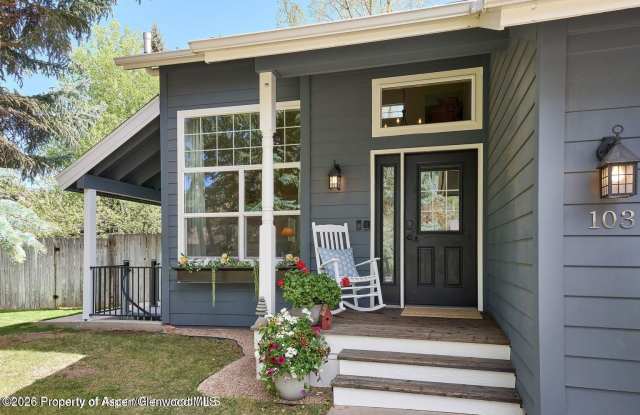 103 Rabbit Road Gallery 2