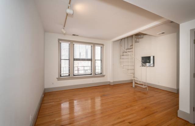 211 West 9th Street - 211 West 9th Street, Cincinnati, OH 45202