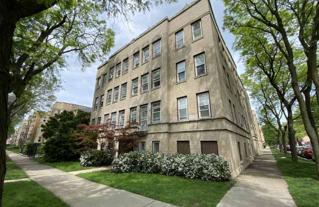 6305 N Washtenaw Ave photos photos