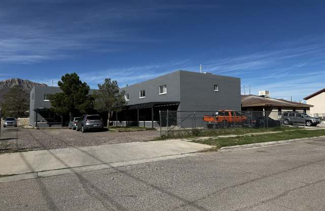 4703 Moonlight Avenue unit: 6 photos photos