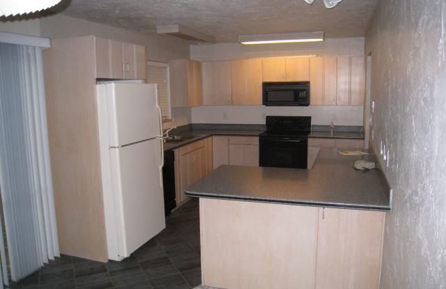 82 Byron Pl Gallery 3