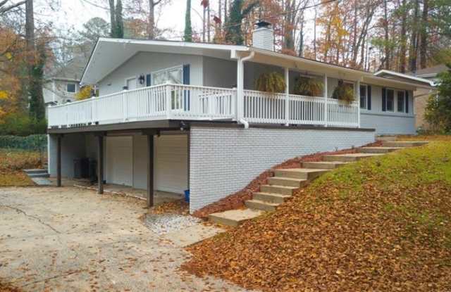 1524 Bubbling Creek Road NE Gallery 3