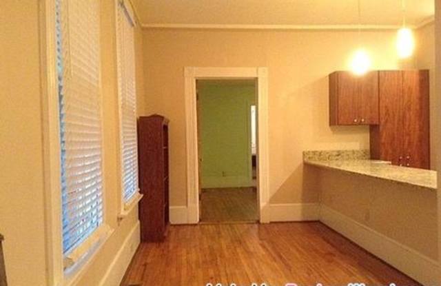 370 Cherokee Ave SE Unit A Gallery 4