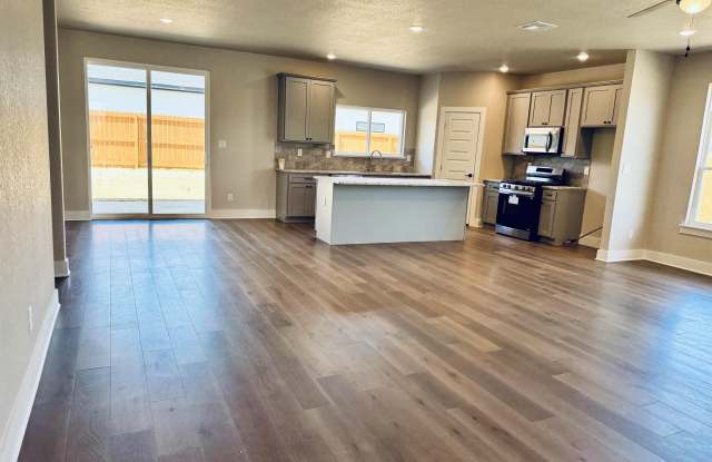 15528 Greenhouse Way Gallery 3
