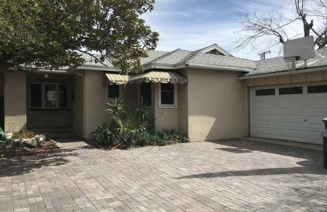 426 Carleton Ave photos photos