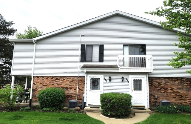 933 Monroe Court - 933 Monroe Court, Vernon Hills, IL 60061