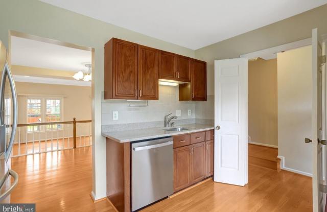 6519 KEMPER LAKES Court Gallery 3