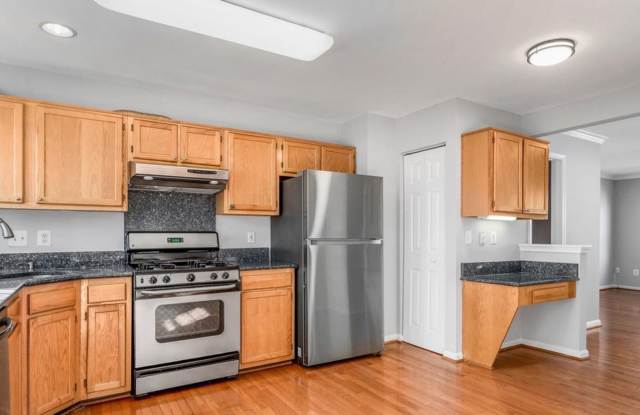 Welcome to 45461 Bluemont Junction Sq, Sterling, VA! Gallery 4