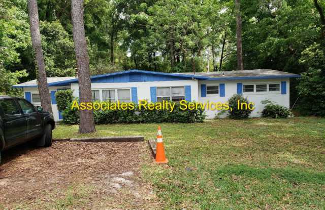 Spacious 4 Bedroom in Mason Manor photos photos