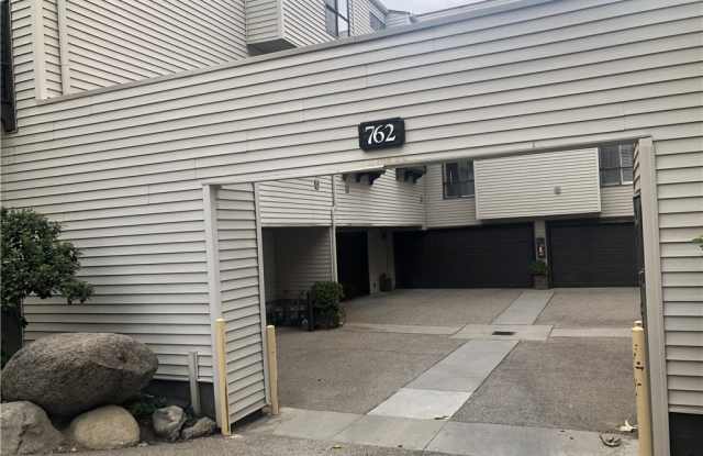 762 W Naomi Avenue Gallery 3