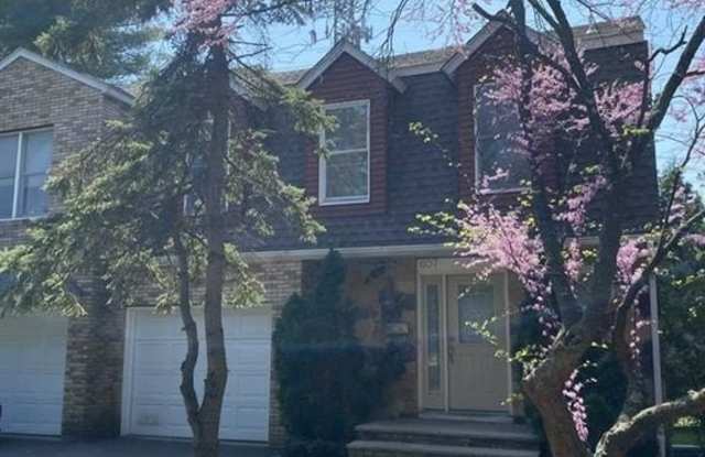 607 Grove Street photos photos