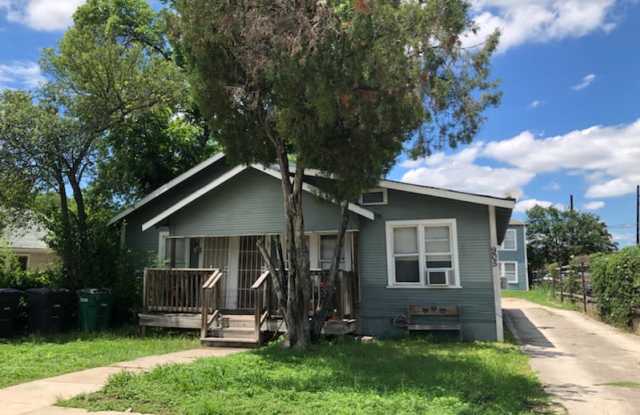 905 West Lynwood Avenue - 1 photos photos