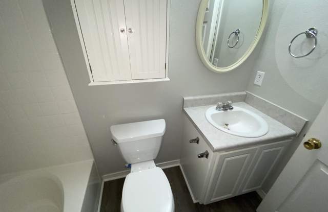 10340 Chinaberry Court Gallery 2
