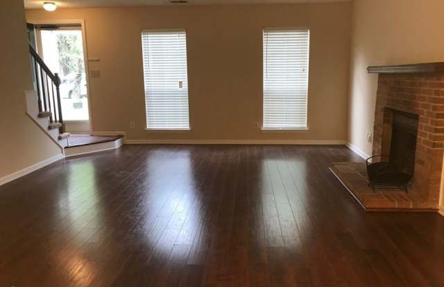 9219 Golden Rod Lane Gallery 3