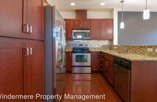 13914 North Point Circle #A Gallery 4