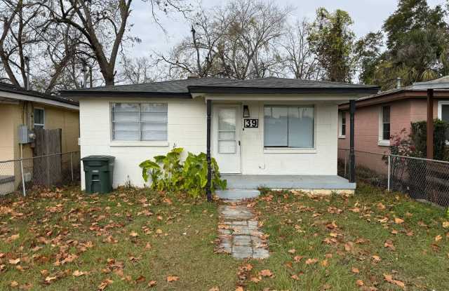 RATE DROP ALERT (was $1600/month)! photos photos RATE DROP ALERT (was $1600/month)! photos photos